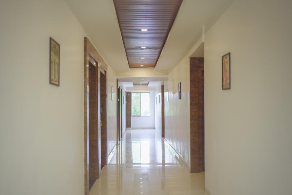 White House Beach Resort Nagaon  Eksteriør billede