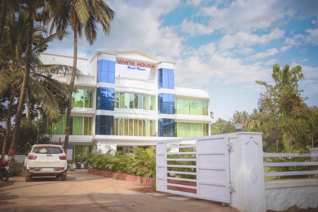 White House Beach Resort Nagaon  Eksteriør billede