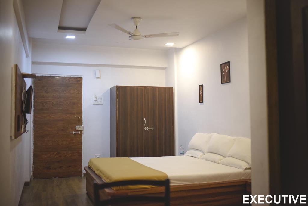 White House Beach Resort Nagaon  Eksteriør billede